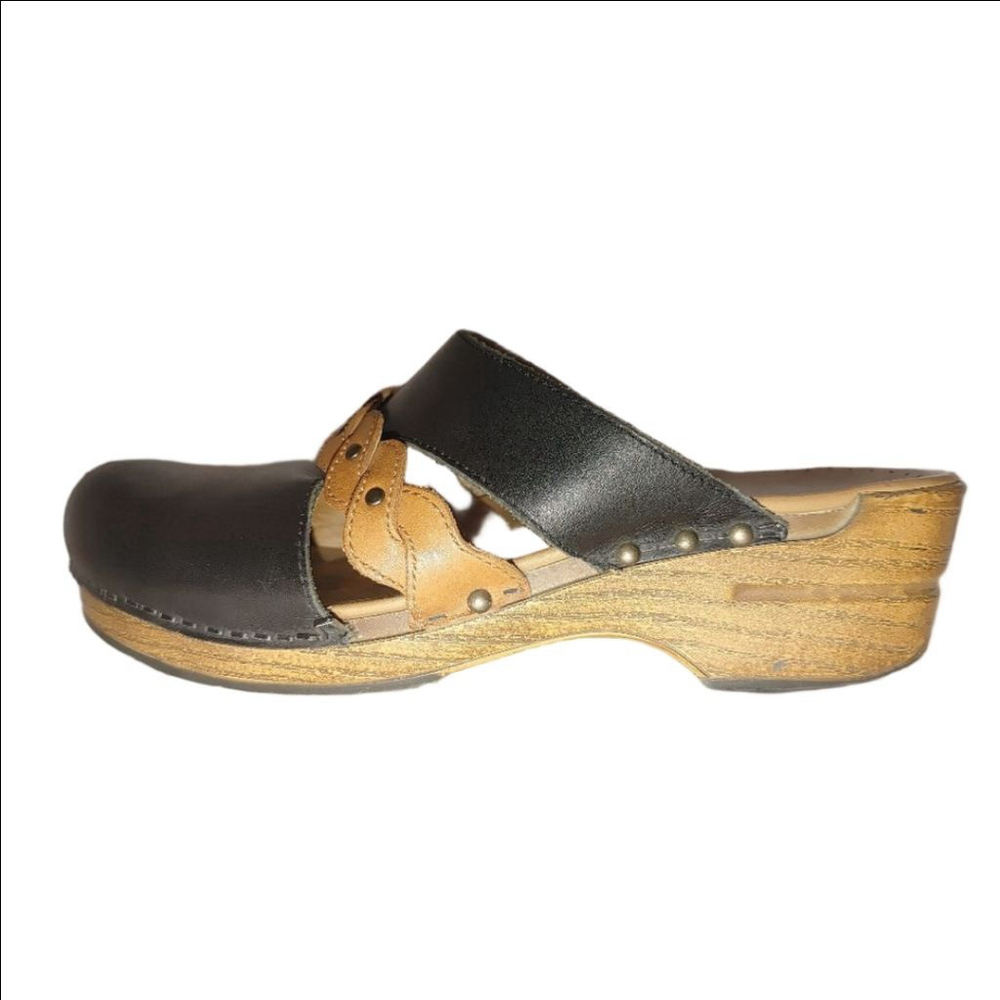 Dansko Womens Two-Tone Brown Leather Clog Mules